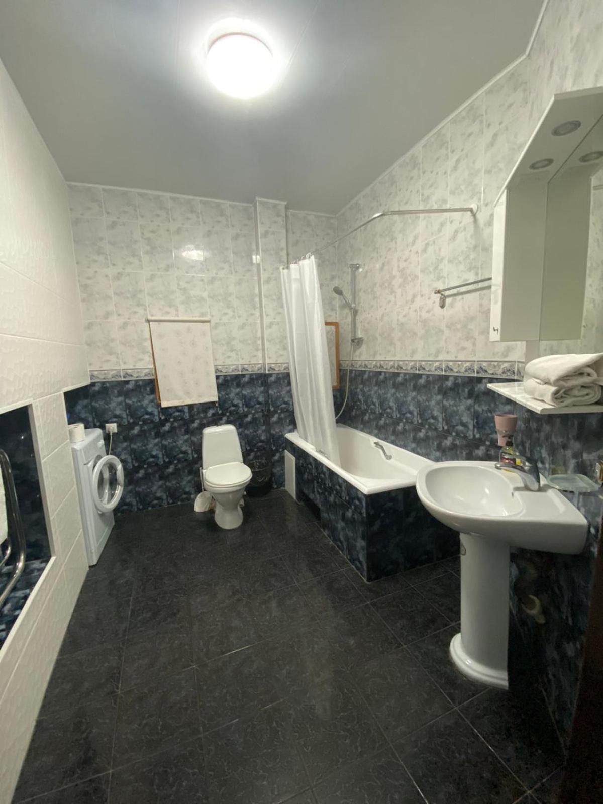 Отель Afina 4*